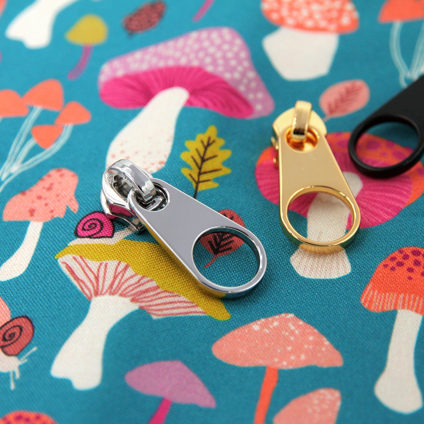 Pop Tab Pulls - Size #5 – Zipper Valley