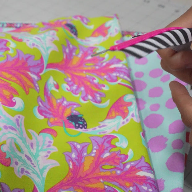 スニペットロール Chunky Zebra - #5 Neon Pink Nylon Coil Zipper Tape – Zipper Valley
